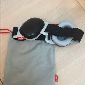 Alpine - baby toddler Black and Gray noise ear muffs